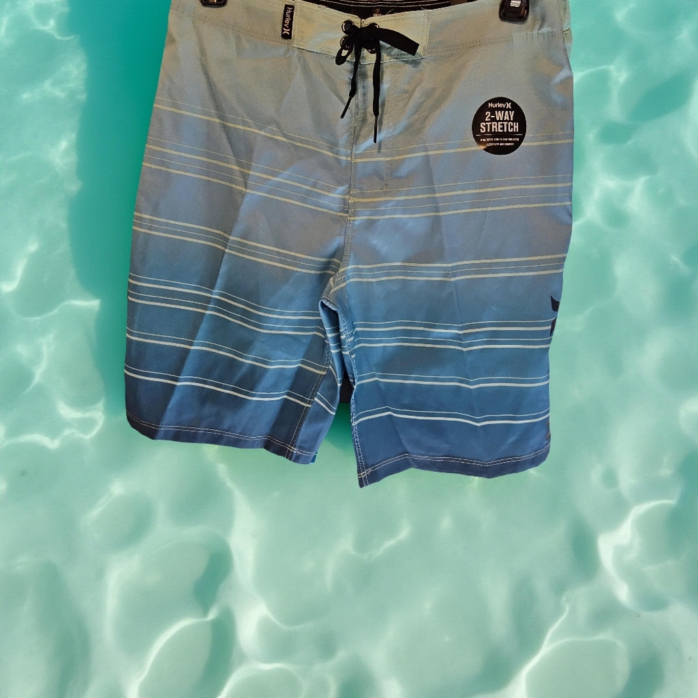 1 Blue Striped Hurley Boy Swim Shorts size 14/27
